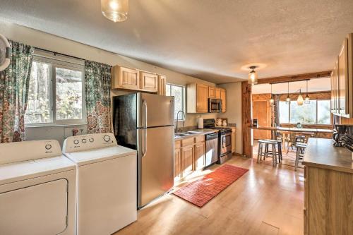 Stunning Golden Home with Deck about 35 Mi to Denver! in Golden, USA
