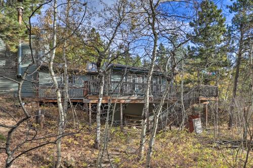 Stunning Golden Home with Deck about 35 Mi to Denver! in Golden, USA