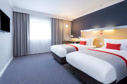 Holiday Inn Express Southampton - M27, J7, an IHG Hotel