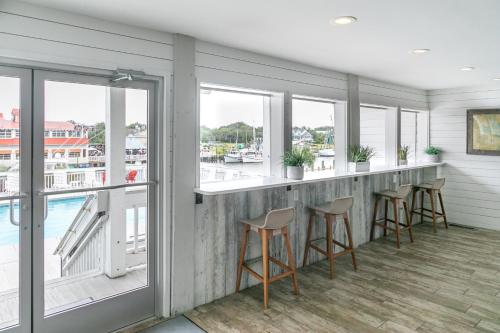 Shem Creek Inn
