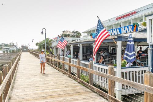 Shem Creek Inn