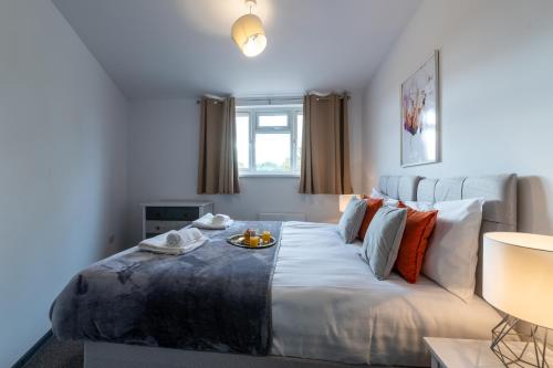 Spacious 2 Bedrooms, Netflix, free Parking, close to A1
