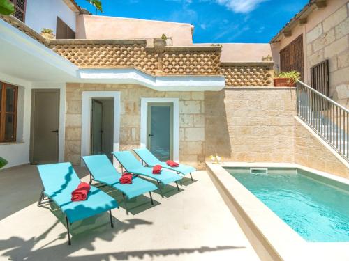  Beautiful holiday home in Sa Pobla with pool in Sa Pobla
