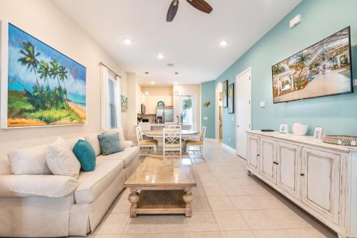 Cheery Cottage with Hotel Amenities Near Disney at Margaritaville 3075KL - image 7