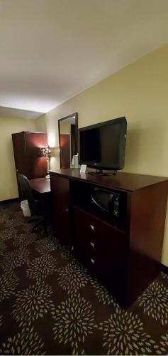 Holiday Inn Express Pittsburgh West - Greentree, an IHG Hotel