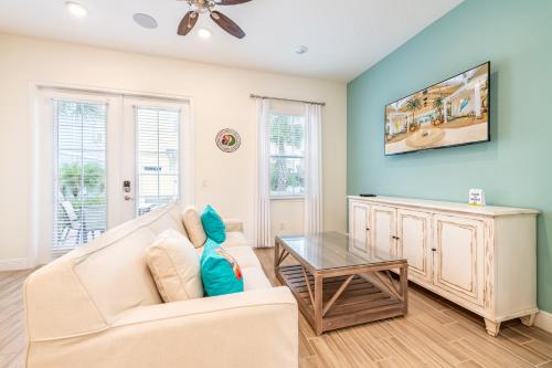 Happy Ours Cottage near Disney with Private Hot Tub and Margaritaville Resort Access - 3086KL - image 13