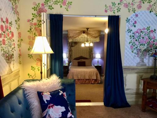 Shaw House Inn