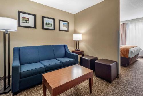 Comfort Inn & Suites