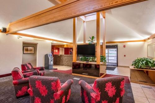 Country Inn & Suites by Radisson, Muskegon, MI