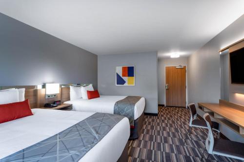 Microtel Inn & Suites by Wyndham Amsterdam