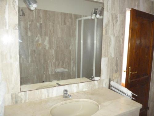 3 bedrooms, 4 beds