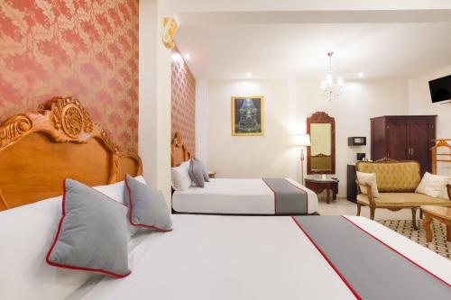 Twin Room image 10
