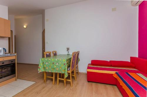 Apartments Mira I