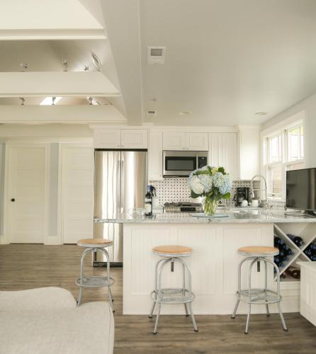 Almondy Inn Bed & Breakfast in Newport, USA