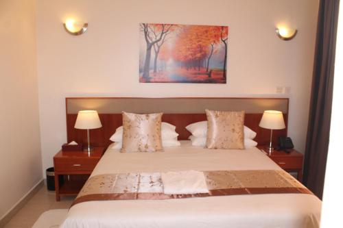 Royal Palace Hotel