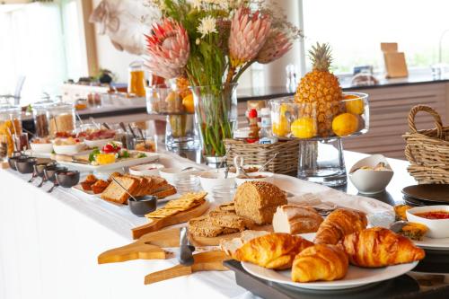 餐飲服務, 長春花旅客小屋 (Periwinkle Guest Lodge) in 普利登堡灣