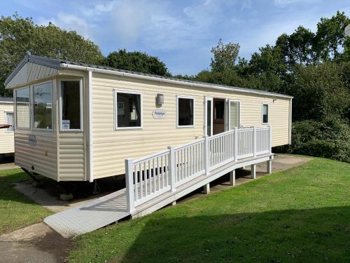 Accessible Wheelchair Friendly Caravan, LG24, Shanklin, Isle of Wight gîte à louer Gosport