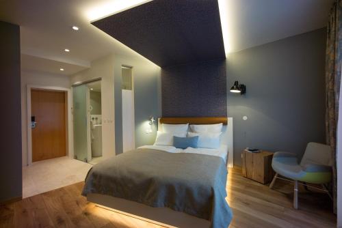 1 queen bed