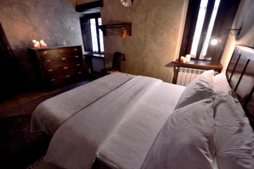 Sleeps 4