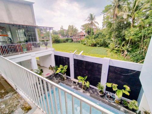 Exterior view, RedDoorz @ Artomoro Guest House near Rsud Sleman