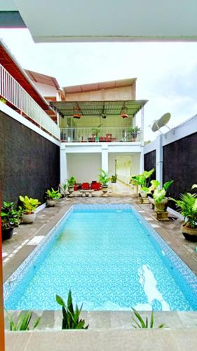 Exterior view, RedDoorz @ Artomoro Guest House near Rsud Sleman