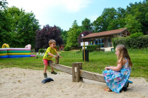 Camping Le Hameau du Petit Lay 3