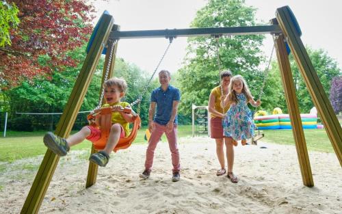 Camping Le Hameau du Petit Lay 2