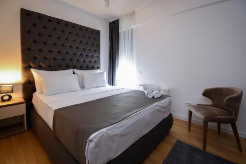 Hotel LoRa – Belgrade, NY