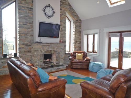 Sea View Holiday Home Sheeps HeadBantry - image 2