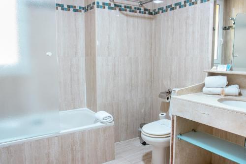 Hotel Reina Cristina - image 6