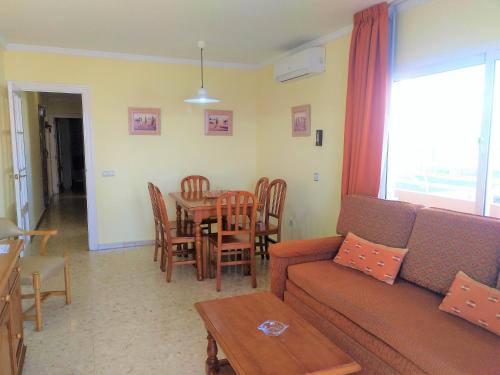 Two-Bedroom Apartment with Side Sea View (4 Adults + 2 Children) image 10