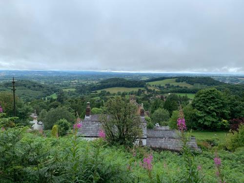 Stunning Barn private hot tub Worcester & Malvern Sleeps 6