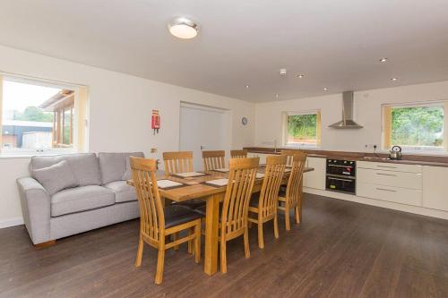 Hendy - First Floor Apartment, Moelfre (photo 5)