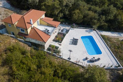 Swimming pool, Villa Belle Air in Podi