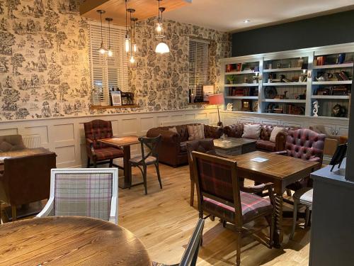 The Plough Hotel de charme Littlehoughton Hall Tower