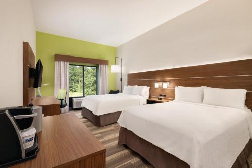 Holiday Inn Express Hotel & Suites Lavonia an IHG Hotel - image 4