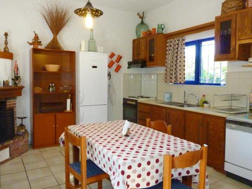 Maros Spitaki - main image