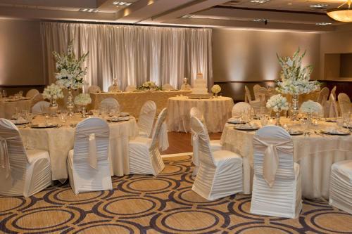 DoubleTree by Hilton Dayton Fairborn - 연회장