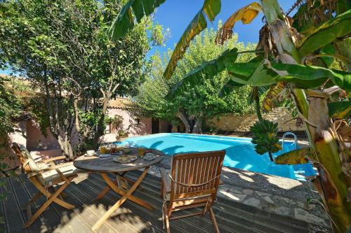 Villa Kamares Private pool 4