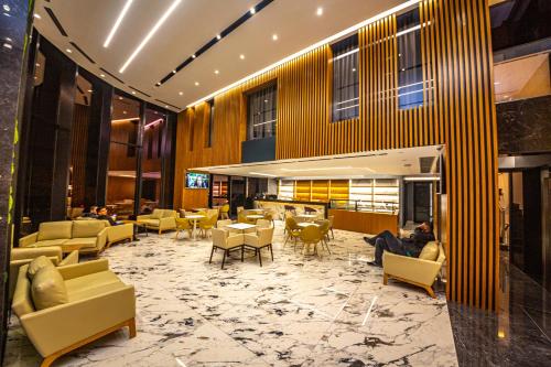 Black Diamond Hotel - image 10