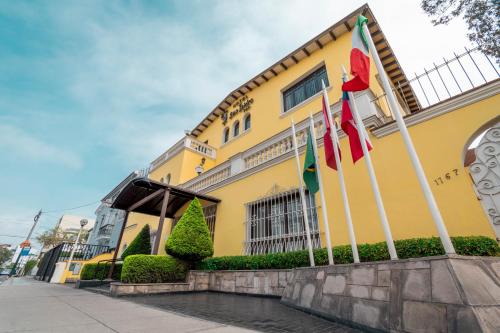 Hotel San Isidro Inn - Tap to explore photos