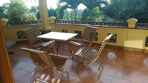 villa batu pandermanhill 4BR+swimming pool