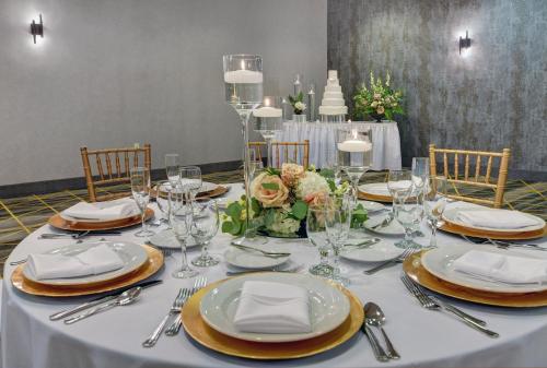 Holiday Inn Philadelphia-Cherry Hill an IHG Hotel - main image