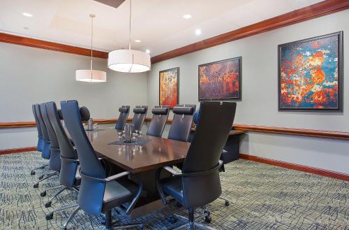 Holiday Inn University Plaza-Bowling Green an IHG Hotel - image 6