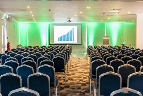 Holiday Inn Birmingham M6 J7 an IHG Hotel - main image