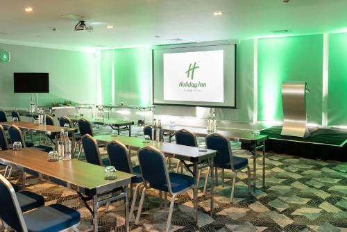 Holiday Inn Birmingham M6 J7 an IHG Hotel - image 10