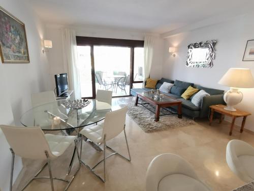 Apartment Kiwi Moraira, with garden and 4 pools