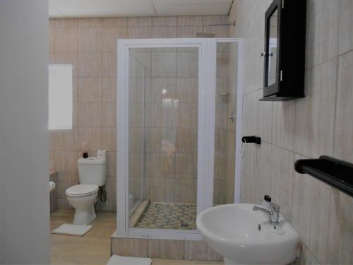 Oakwood Lodge - image 3