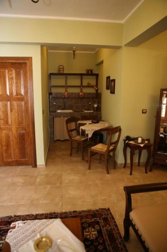 Roes Suites - image 14