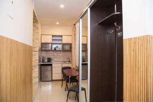 ทางเข้า, Economy Express Voyage Lviv in ปิดซัมเช